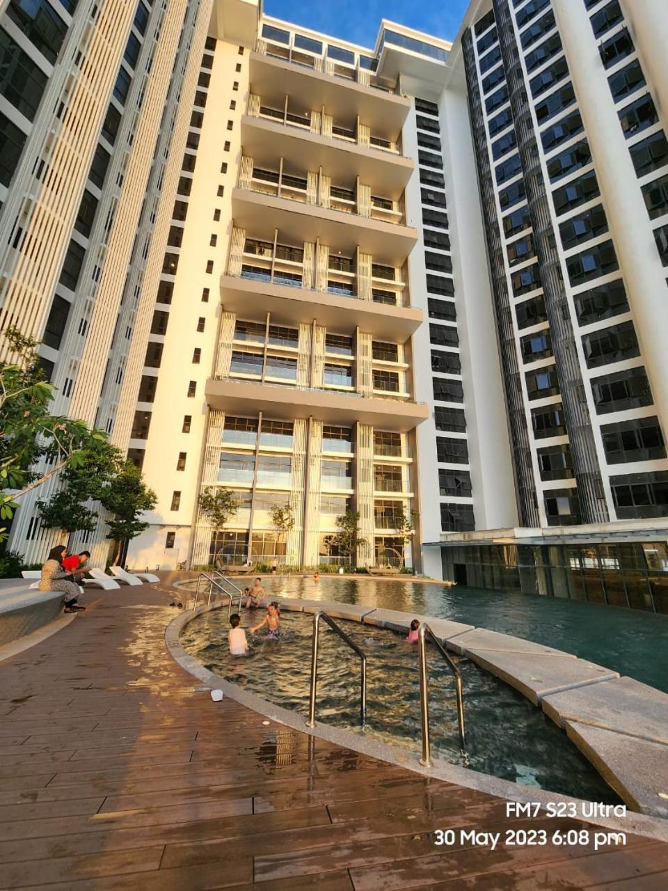 The Shore Ns Studio Suites Sea View 코타키나발루 외부 사진